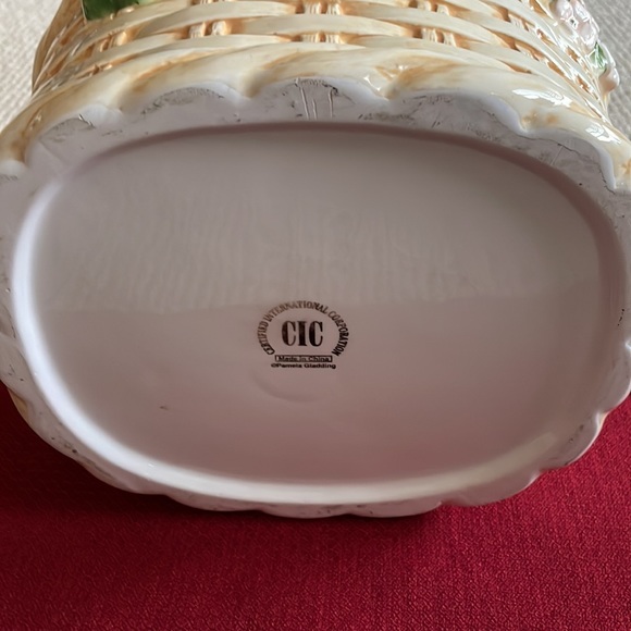 Pamela Gladding Cookie Jar - Picture 7 of 10